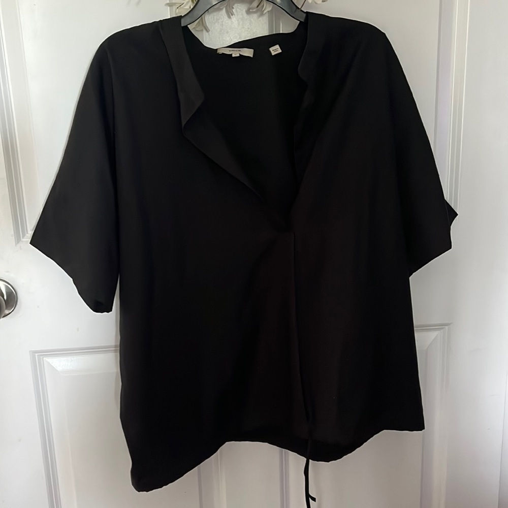 Vince Black Blouse with a drawstring waist